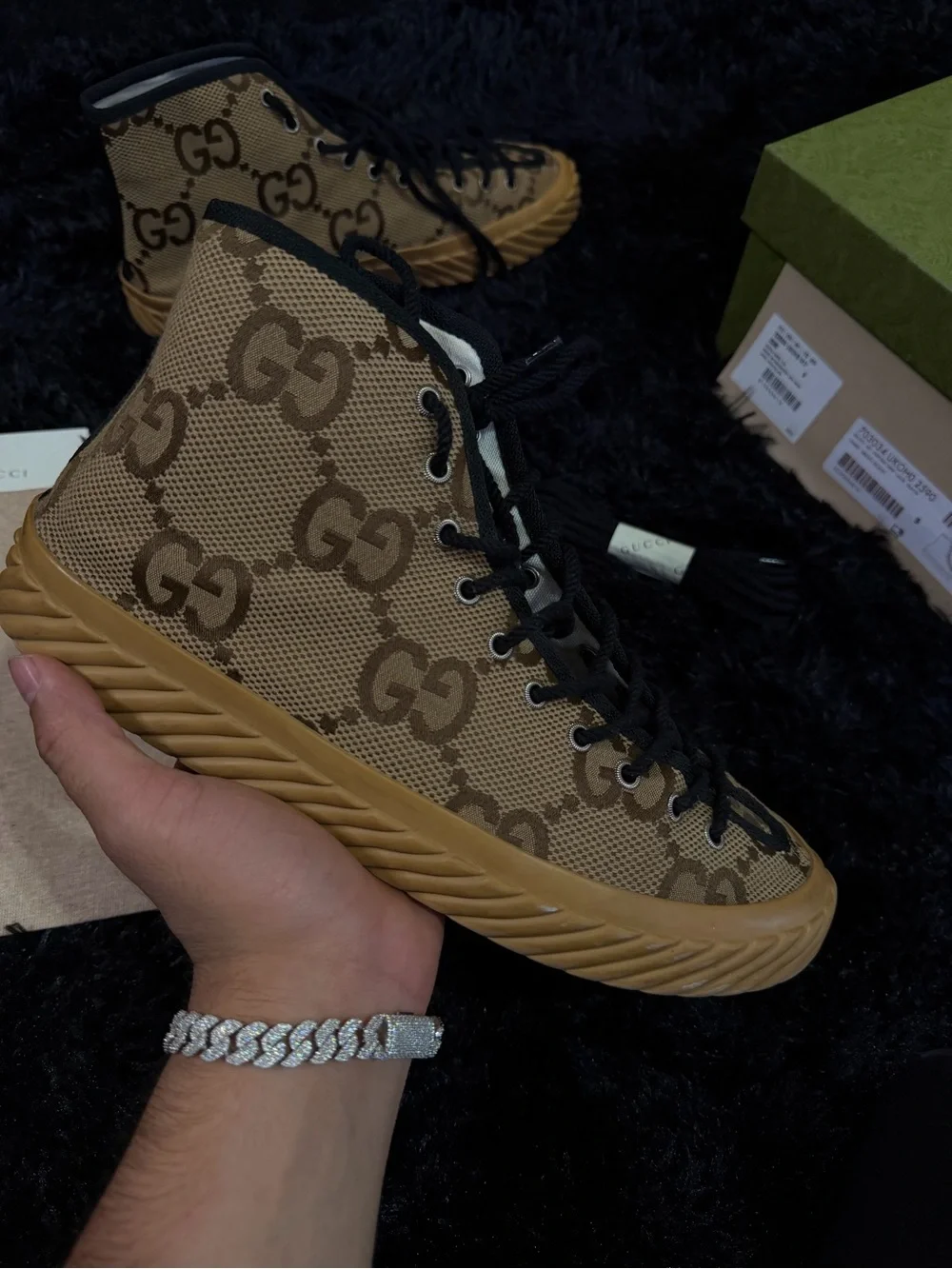Gucci High top sneakers